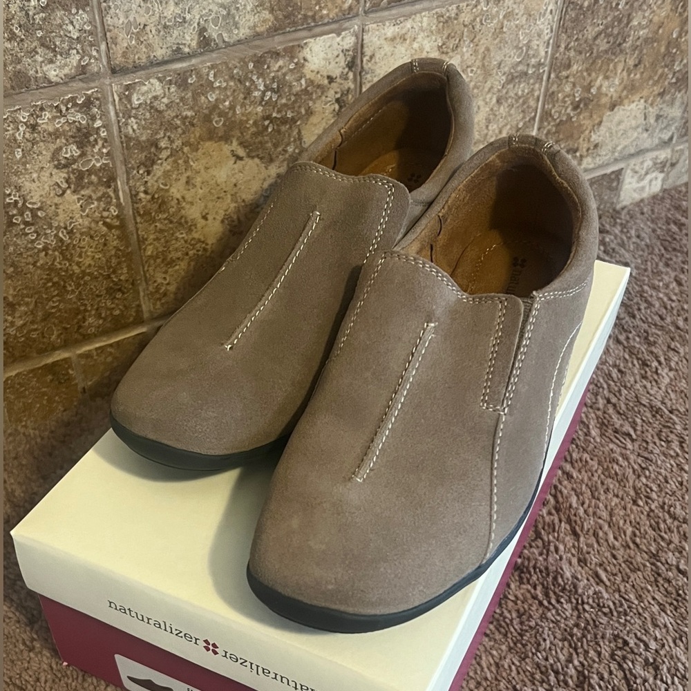 Naturalized Fadrina Slip On Taupe 9.5 M